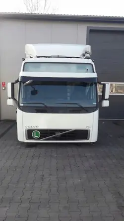 Cabina completa Volvo FH13 OEM 85103676 - Usado
