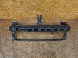 VW GOLF VI 08-12 Etupuskuri Tuki 5K0807109M