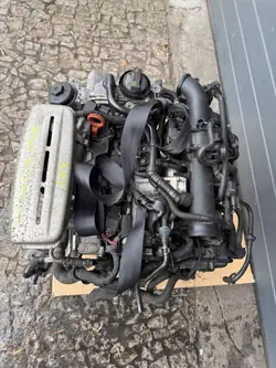 Begagnad Volkswagen motor OEM BMY för Golf V