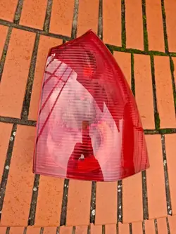 Luz trasera TYC para Peugeot 307 SW