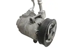 Ilmastointikompressori Opel Astra J Meriva B 1.4 T