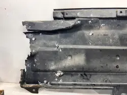 Protetor inferior direito grande usado OEM 4F0825208F Audi A6 C6