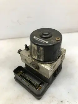 ABS-pumpun ohjain OEM 9660696380 - Käytetty