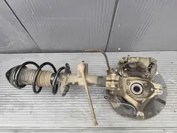 Nissan Qashqai J12 Montant Amortisseur Avant Gauche OEM QASHQAIJ12ZWROTNIC