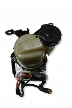 Bomba de dirección Dacia OEM 491101351R - Usada