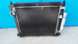 Nissan Juke I Kühler OEM 214103ZU0A - Gebraucht
