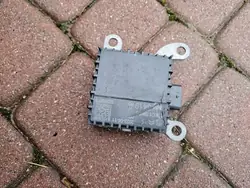 DISTRONIC-tutkasensori OEM B601 - Käytetty Opel Mokka B:lle
