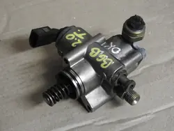 Polttoainepumppu Golf A4 B7 A6 C6 2.0 TFSI 06F127025B