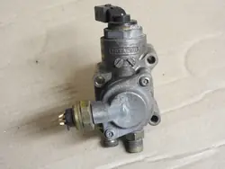 Pompe à carburant Golf A4 B7 A6 C6 2.0 TFSI 06F127025B