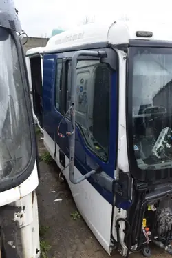 Panneau latéral droit cabine MAN TGA TGS TGM TGL