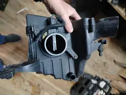 Luftfiltergehäuse OEM AV61-9600-CE für Ford Focus MK3