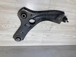 Braccio di controllo inferiore anteriore destro Nissan Juke II F16 2023 OEM 545009574R
