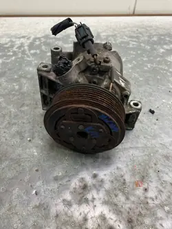 Compressor de AC Nissan Micra K13 1.2 APU25677