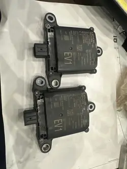 Toyota RAV4 aktiivinen vakionopeudensäädin-tutka OEM 8816242120