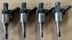 AUDI A4 B8 EXEO A5 1.8 TFSI Iniettore 06H906036F