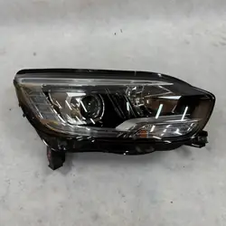 Oikea Etuvalaisin Renault Scenic IV