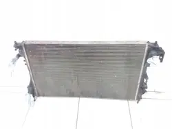 Chłodnica wody OPEL SIGNUM 13108569 31077523 3.0L diesel 2005