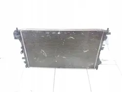 Chłodnica wody OPEL SIGNUM 13108569 31077523 3.0L diesel 2005