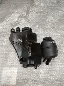 Käytetty ABC-nestesäiliö OEM w216 Mercedes CL:lle
