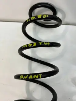 Mola traseira OEM YQP4267 para Audi A4 B8 3.0 TDI