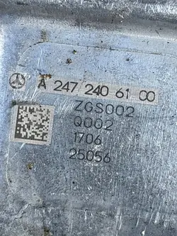 MERCEDES W118 A118 LIFT 25R Support Moteur A2472406100