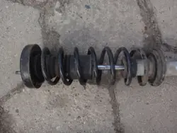 Taka-iskunvaimennin OEM 1093646 BMW 5 E39:lle