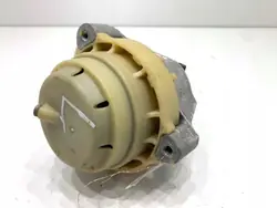 Moottorin vasen tuki OEM 6883513 BMW G31 2.0