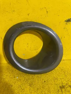 Nissan Note (E11) 2006 Telaio faro antinebbia destro OEM 622569U10A