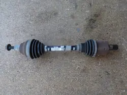 AUDI Q3 RSQ3 8U Vänster Framskaft 5N0407763F