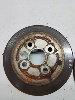 Disque de frein arrière Toyota OEM AAA42277 - Occasion