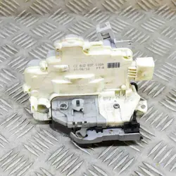 Höger Framdörrslås AUDI Q3 (8U) 8J2837016A