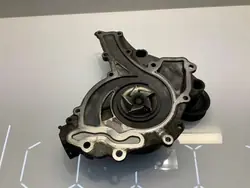 Pompe à eau Mercedes-Benz OEM A2722010601 - Occasion