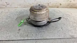 Moottorin Kiinnike A2042403717 Mercedes GLK X204