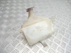 Pesuneste Säiliö VW Passat B3 Takana 331955453C