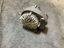 Pompe à eau Audi VW OEM 04L965567C - Occasion
