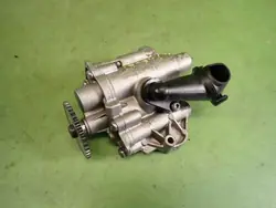 Bomba de óleo usada OEM 04E115109S para Skoda Octavia IV RS