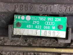 AUDI A6 C5 Ohjausvaihde 4B1422066M