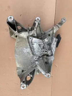 Soporte de Caja de Cambios OEM 80A399262BD Usado
