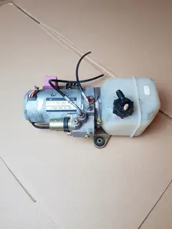 Mercedes R129 takpump OEM 1298000048 - Begagnad