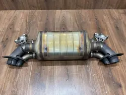 Silenciador Porsche 911 Turbo S 992 OEM 992251057D