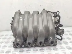 Insugningsgrenrör AUDI 077133185D 3.7L Bensin 2004