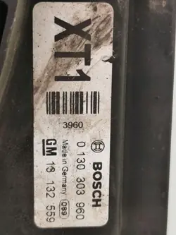 OEM 0130303302 Framremsa för Opel Astra H Skåpbil
