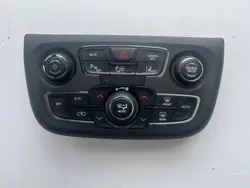 Jeep Compass II ilmastointipaneeli OEM 00609281330