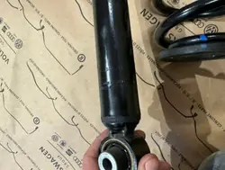 Audi Q3 83A II Taka-iskunvaimentimet OEM 5QF513049BL