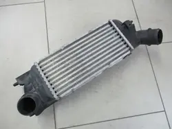 Citroen C5 04-08 407 1.6 2.0 HDi Intercooler