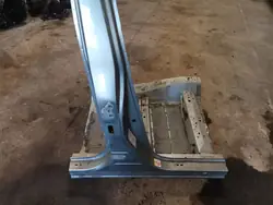 Toyota Avensis T27 Höger mittstolpe OEM bgfdefvb