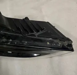 Vasen Etuvalo OEM 266053460R Renault Megane V:lle