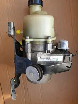 Bomba de Direção Assistida Renault Dacia Sandero