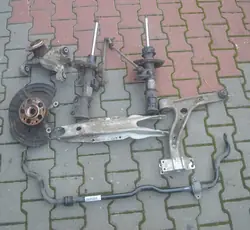 Bras de contrôle avant droit MERCEDES W176 W246 W117 W156
