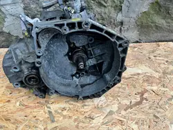 Versnellingsbak FGP 55186627 voor Opel Zafira B 1.9 CDTI